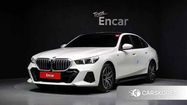 BMW 5 Series (G60) 2024 Белый из Кореи