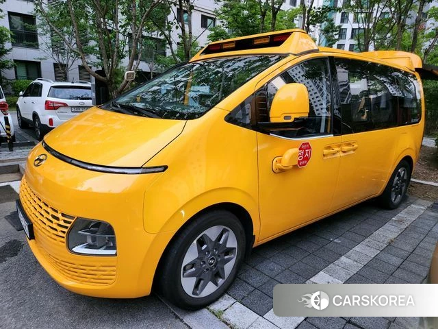 Hyundai Staria 2022 Желтый из Кореи