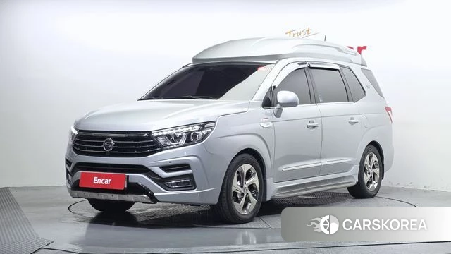 Ssangyong Korando Turismo 2018 Серебряный из Кореи