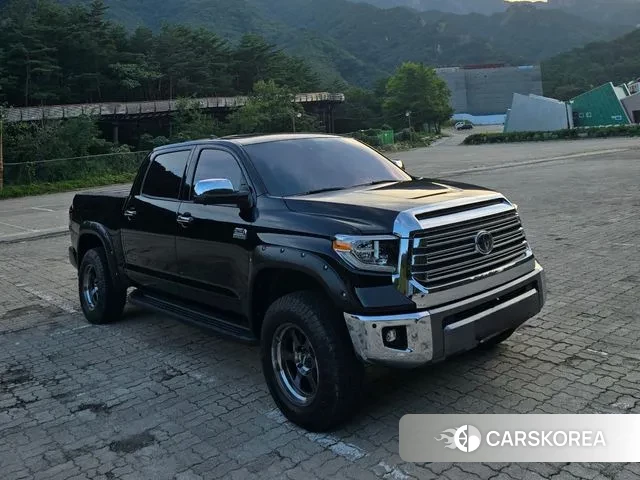 Toyota Tundra 2021 Черный из Кореи