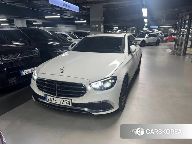 Mercedes-Benz E-Class W213 2022 Белый из Кореи