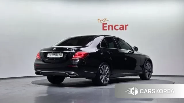 Mercedes-Benz E-Class W213 2020 Черный из Кореи