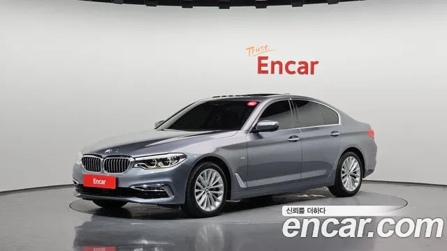 BMW 5 Series (G30) 2018 Серебристо-серый из Кореи