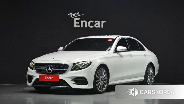 Mercedes-Benz E-Class W213 2018 Белый из Кореи