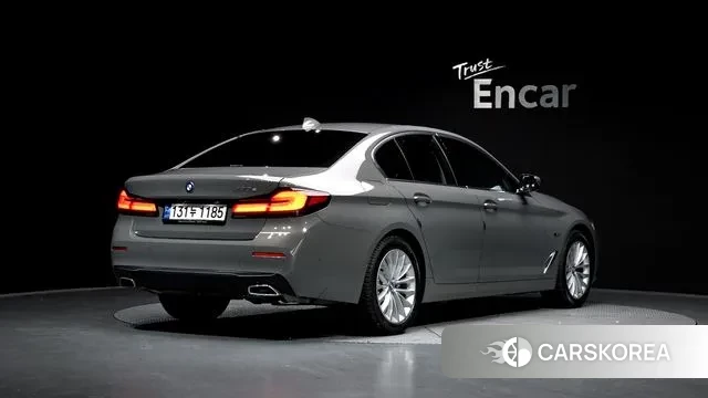 BMW 5 Series (G30) 2022 Серый из Кореи
