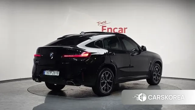 BMW X4 (G02) 2023 Черный из Кореи