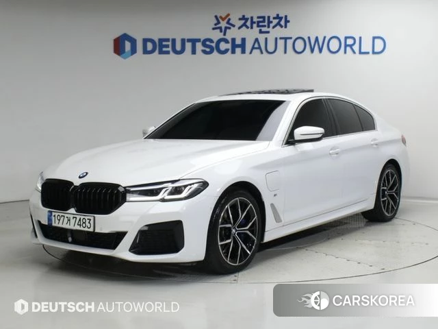 BMW 5 Series (G30) 2021 Белый из Кореи