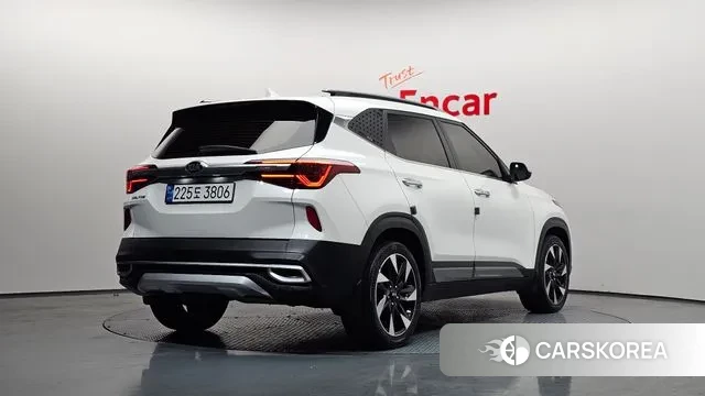 Kia Seltos 2020 Белый из Кореи