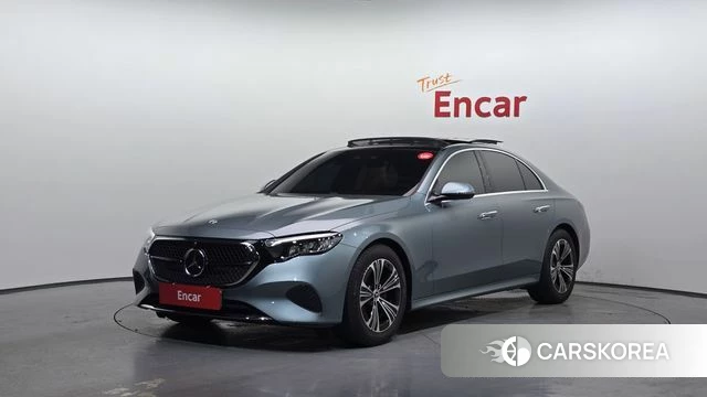 Mercedes-Benz E-Class W214 2025 Синий нефрит из Кореи