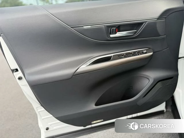 Toyota Ling Fang HARRIER 2022 Белый из Китая