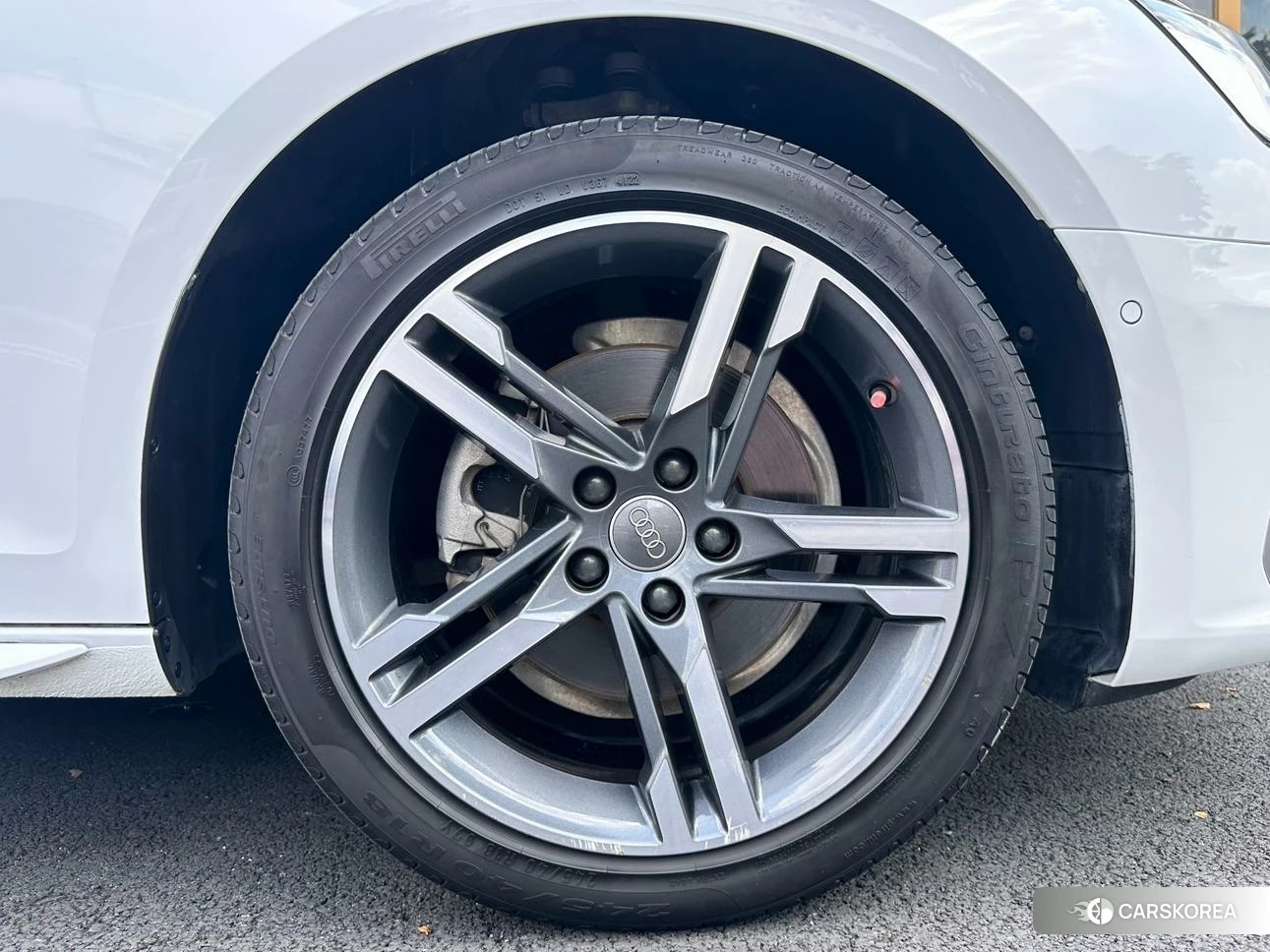 Audi A4L 2021 Белый из Китая