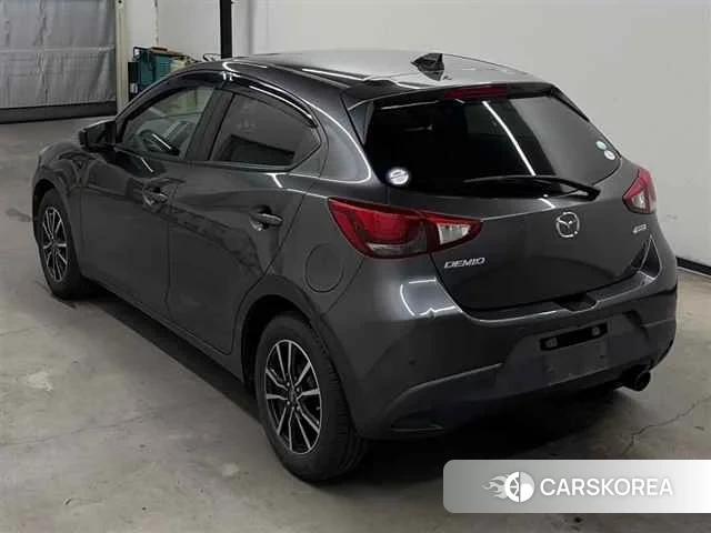 Mazda Demio 2018 из Японии