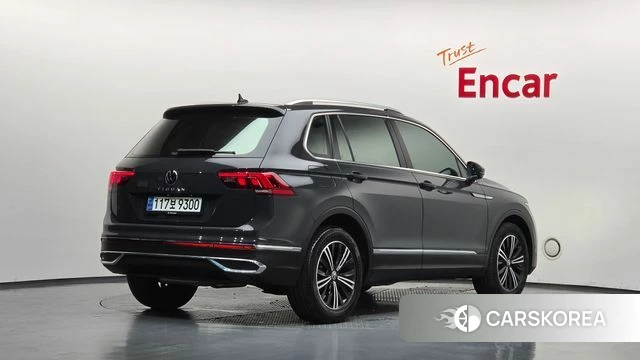 Volkswagen Tiguan second Generation 2024 Серый из Кореи
