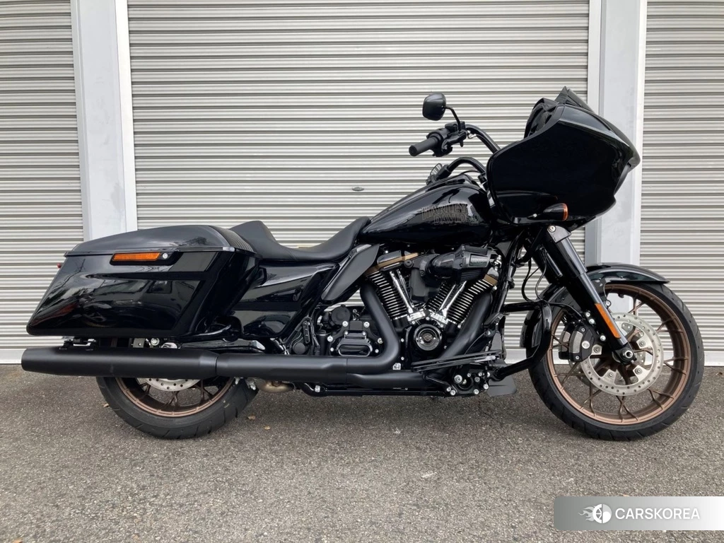 Проданный Harley-Davidson Road Glide ST FLTRXST1920 2023 из Японии, фото 2