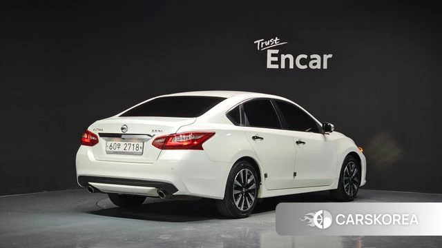 Nissan Altima 2018 Белый из Кореи