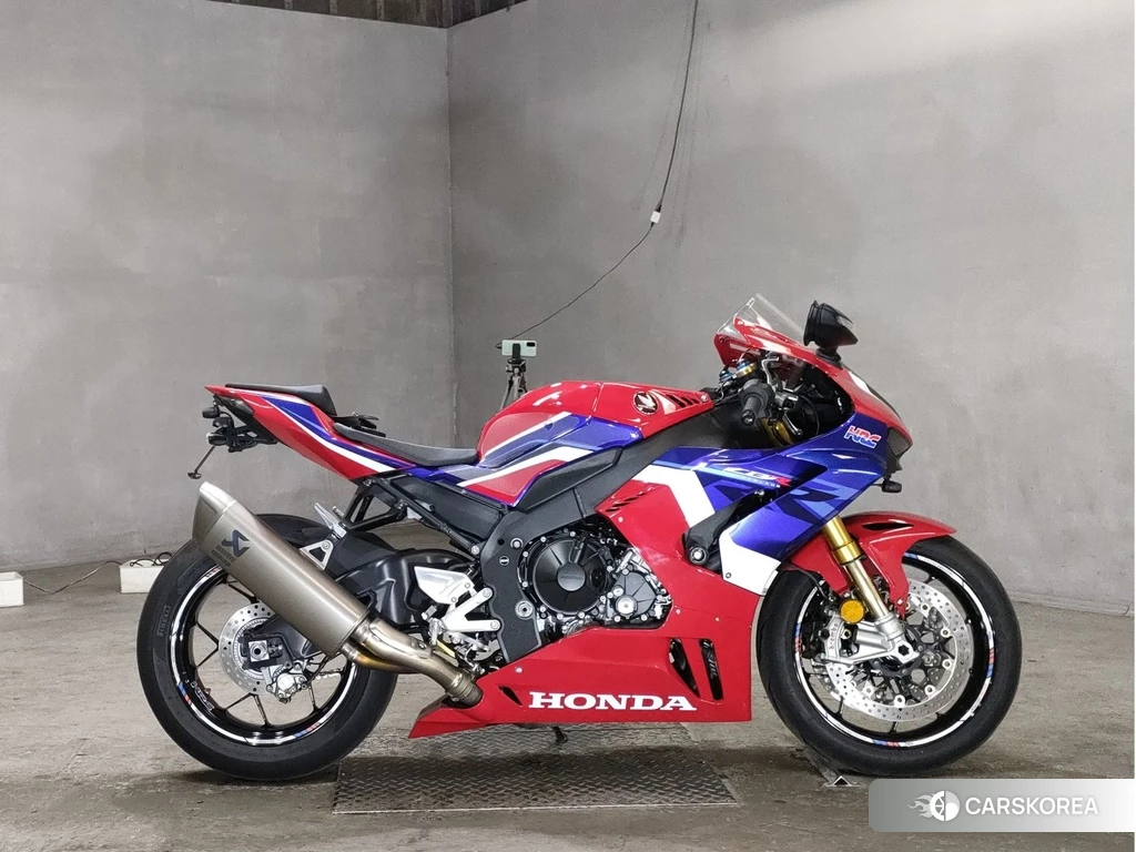 Проданный Honda CBR1000RR-R FIREBLADE SP 2020 из Японии, фото 2