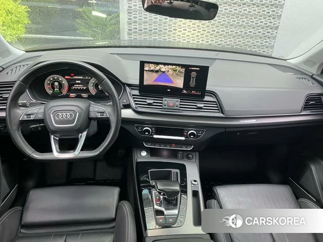 Audi Q5L 2022 Черный из Китая