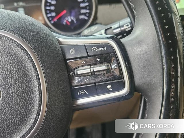 Kia Carnival 4th generation 2021 Белый из Кореи