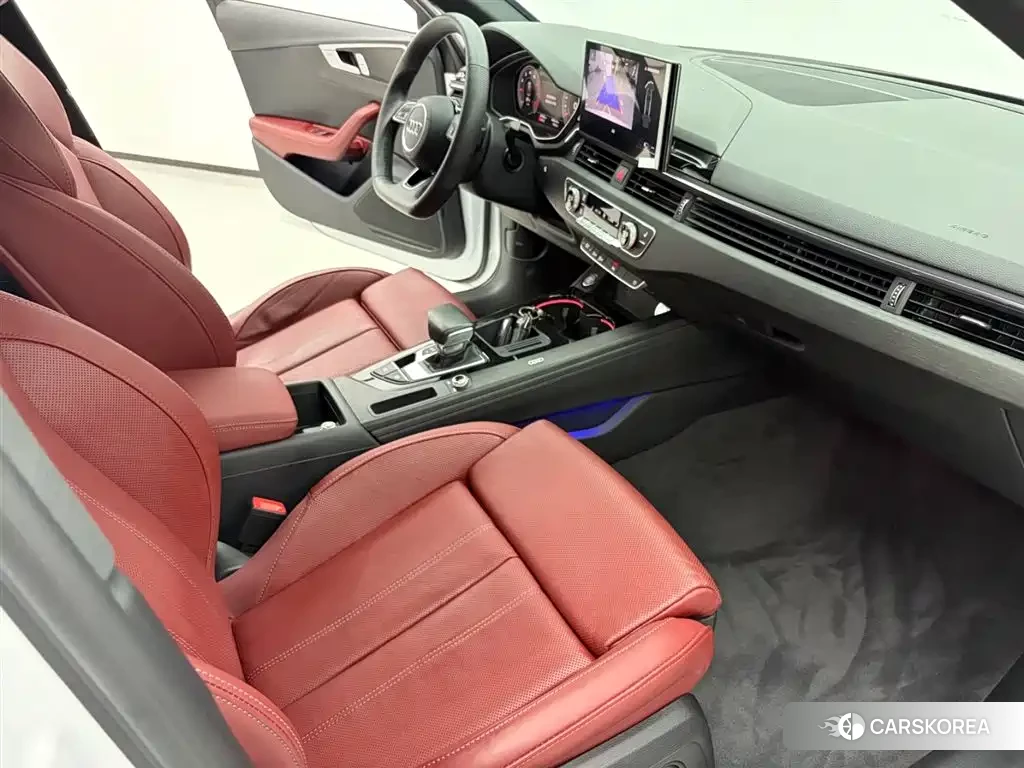 Audi A4L 2024 Белый из Китая