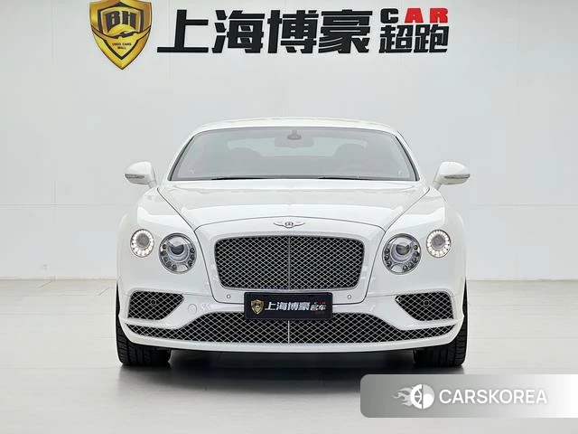 Bentley Continental 2018 Белый из Китая