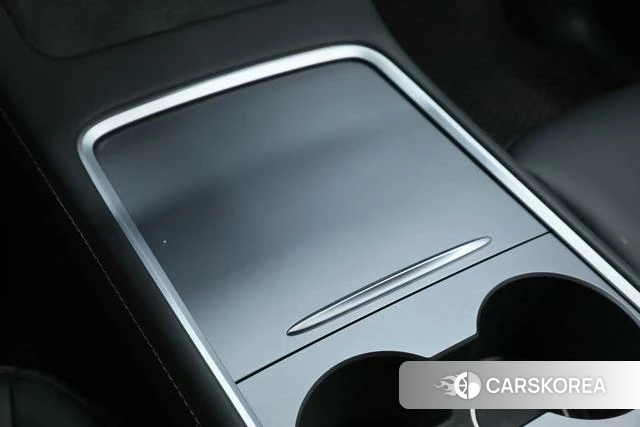 Tesla Model Y 2023 Красный из Китая