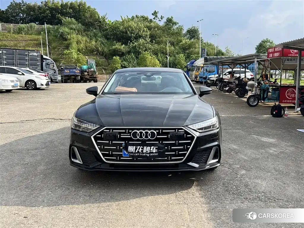 Audi A7L 2026 Черный из Китая