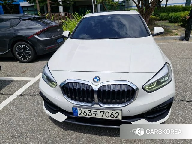 BMW 1 Series (F40) 2020 Белый из Кореи