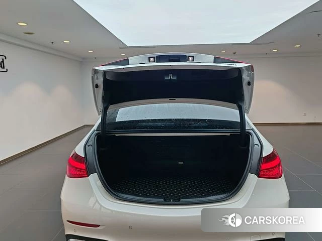 Mercedes-Benz Class C 2024 Белый из Китая