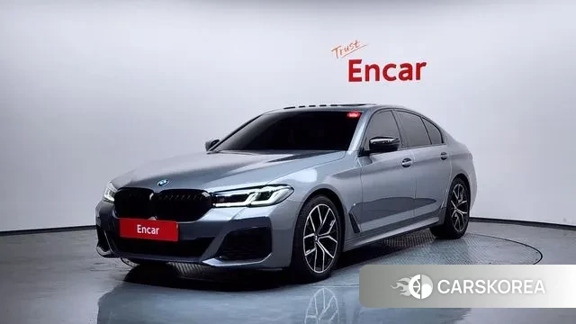 BMW 5 Series (G30) 2023 Серебристо-серый из Кореи