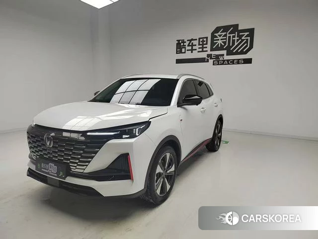 Chang'an CS55 PLUS 2023 Белый из Китая