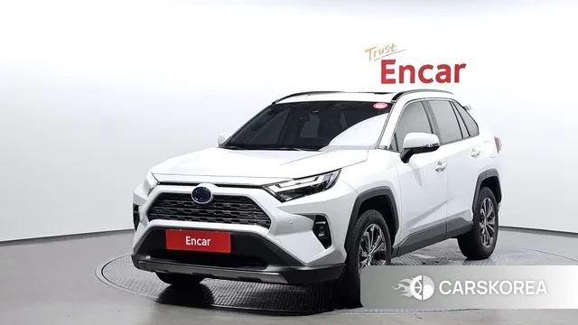 Toyota RAV4 5th Generation 2023 Белый из Кореи