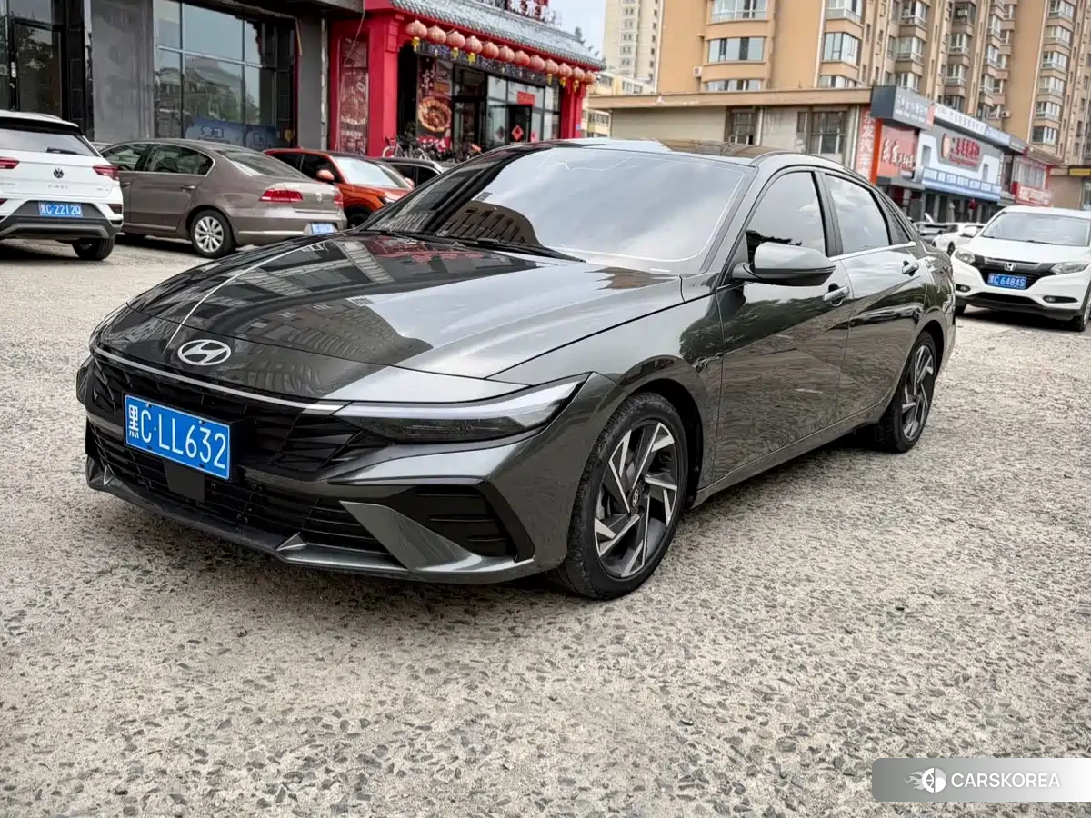 Hyundai Elantra 2023 Silver/gray из Китая