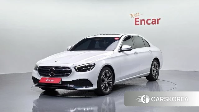 Mercedes-Benz E-Class W213 2021 Белый из Кореи