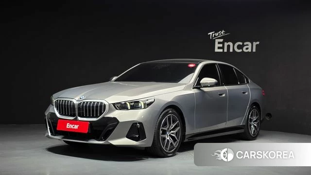BMW 5 Series (G60) 2026 Серый из Кореи