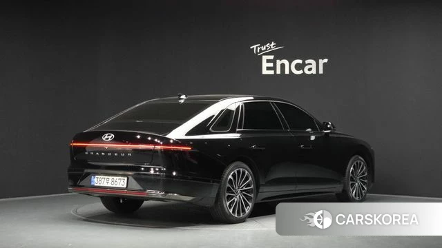 Hyundai Grandeur Hybrid (GN7) 2023 Черный из Кореи