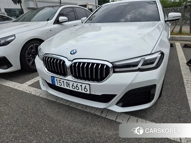 BMW 5 Series (G30) 2023 Белый из Кореи