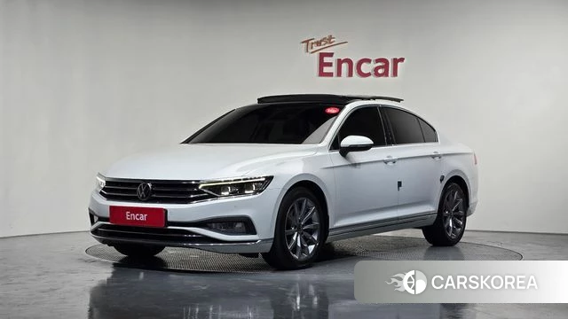 Volkswagen Passat GT (B8) 2021 Белый из Кореи