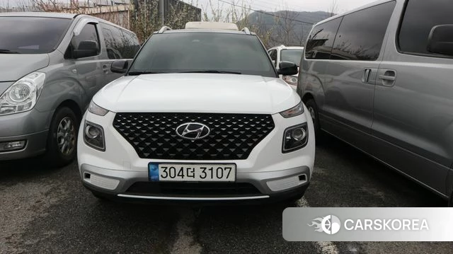 Hyundai Venue 2023 Белый из Кореи