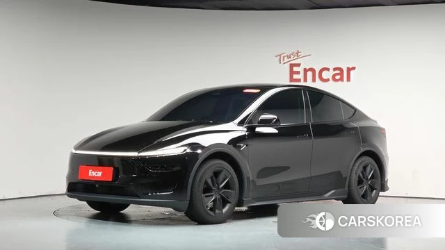 Tesla Model Y 2025 Черный из Кореи