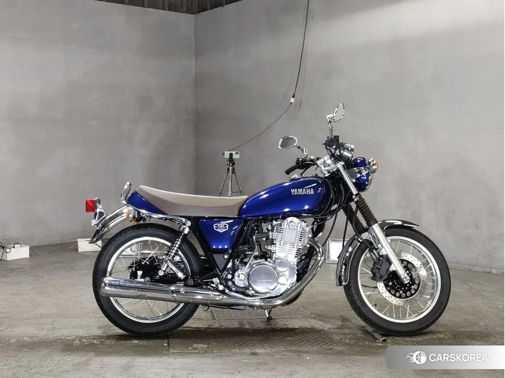Проданный Yamaha SR 400 2021 из Японии
