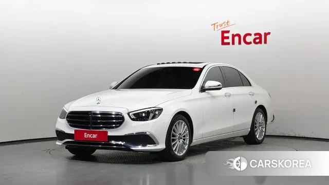 Mercedes-Benz E-Class W213 2021 Белый из Кореи