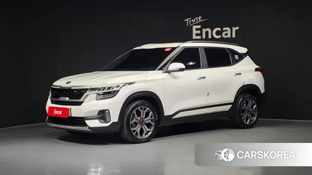 Kia Seltos 2021 Белый из Кореи