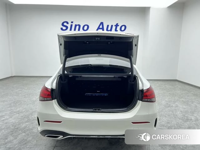 Mercedes-Benz Class A 2022 Белый из Китая