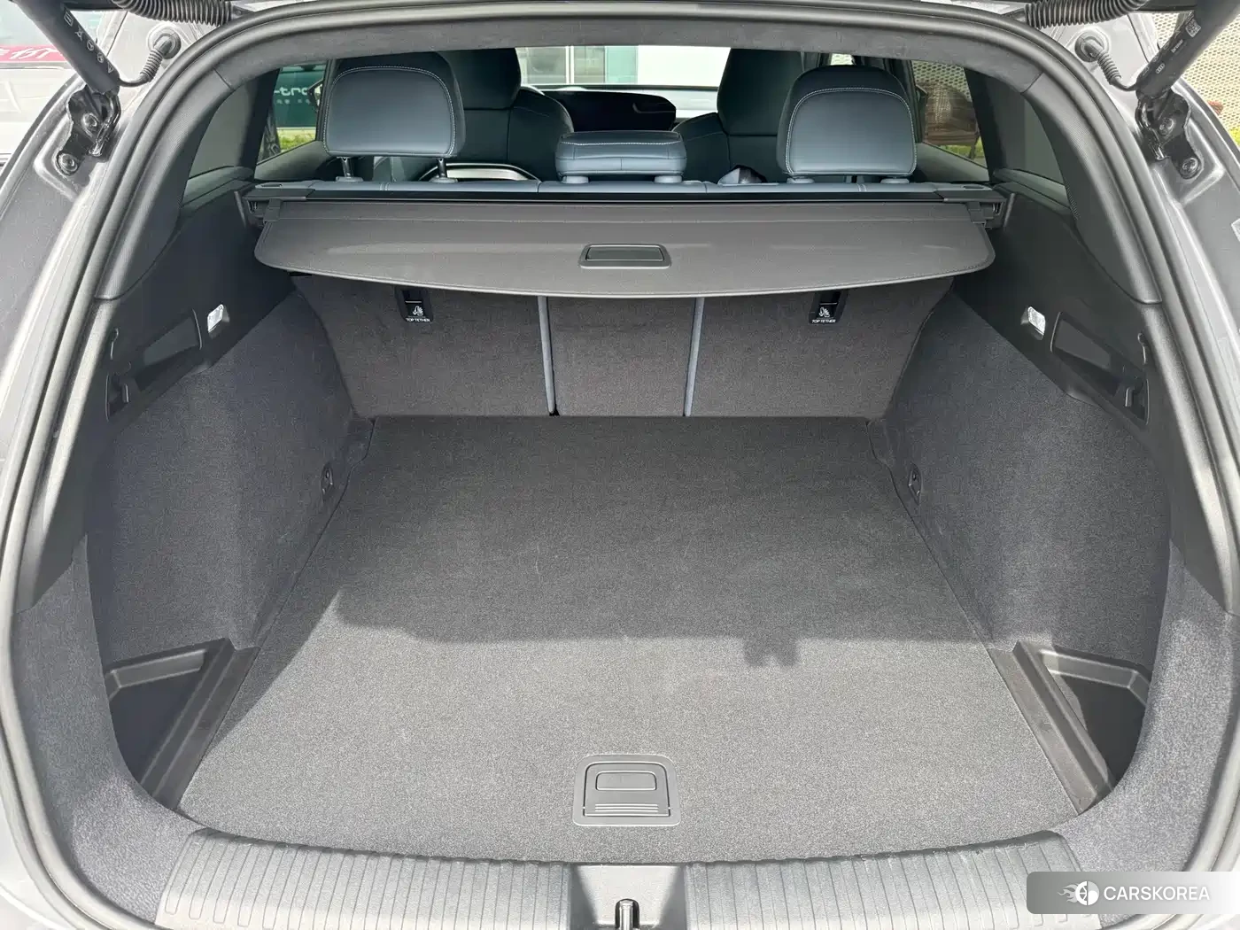 Audi Q6L 2025 Silver/gray из Китая