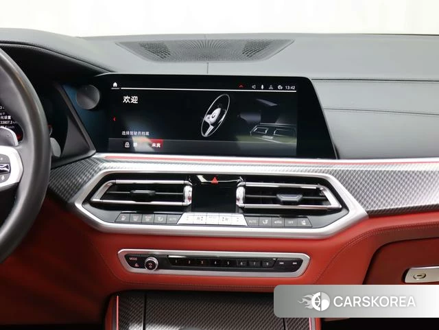 BMW X5 M 2022 Серебристо-серый из Китая