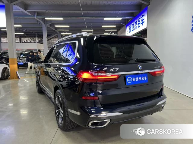 BMW X7 2021 Черный из Китая