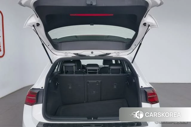 Volkswagen Golf 2021 Белый из Китая