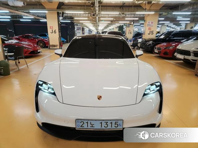 Porsche Taycan 2021 Белый из Кореи