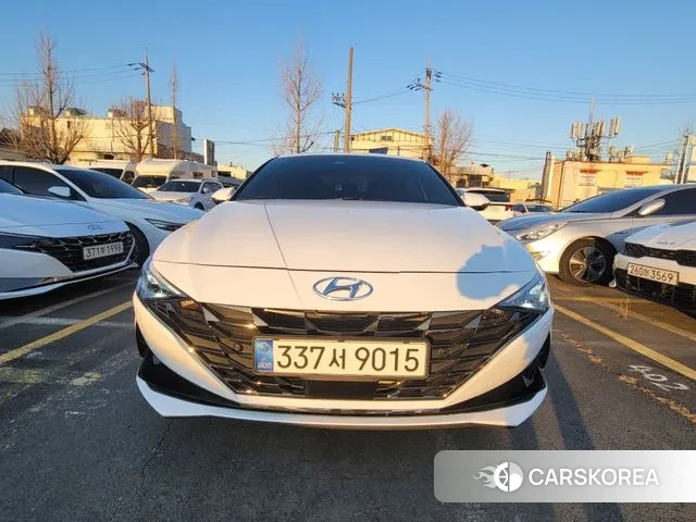 Hyundai Avante (CN7) 2022 Белый из Кореи