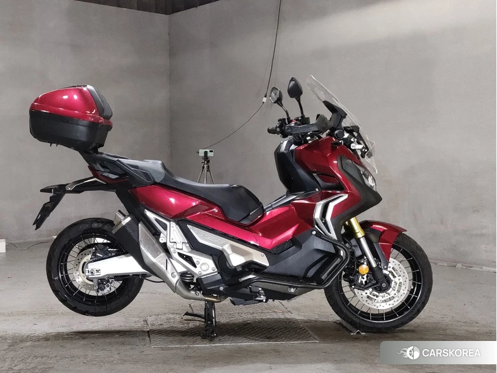 Проданный Honda X-ADV 750 2018 из Японии